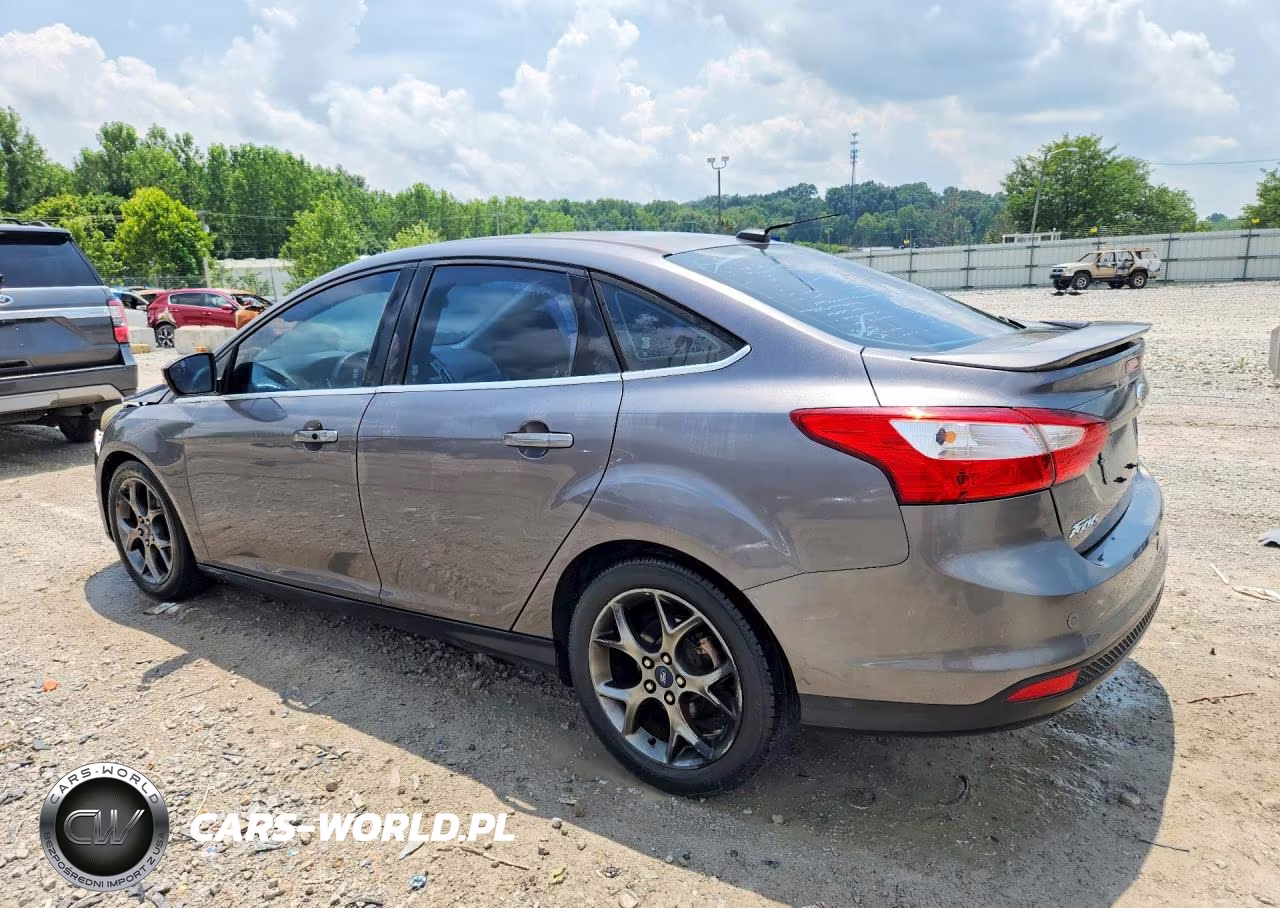 2013 Ford Focus Titanium VIN:1FADP3J23DL299881 - 2