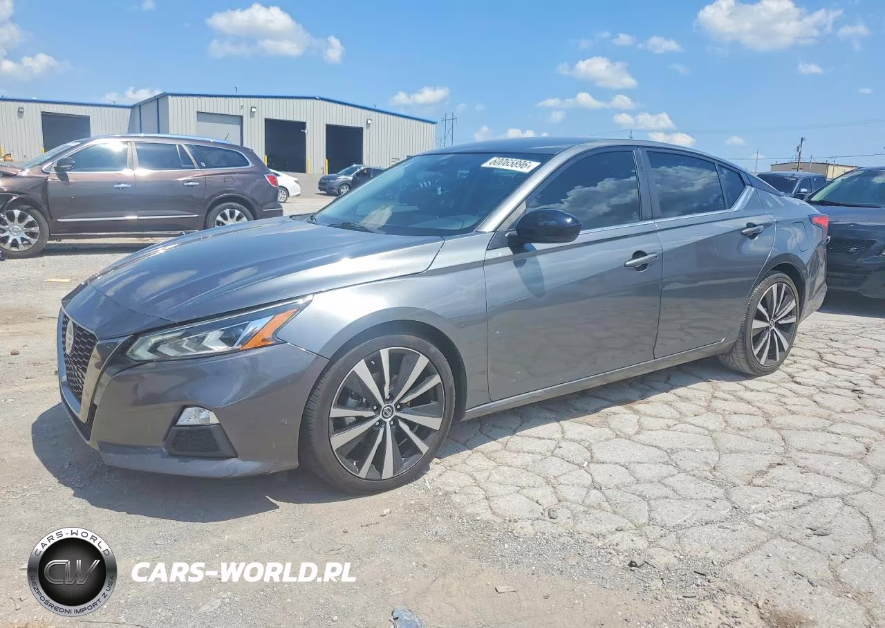 2022 Nissan Altima Sr – zdjęcie 1 z 12