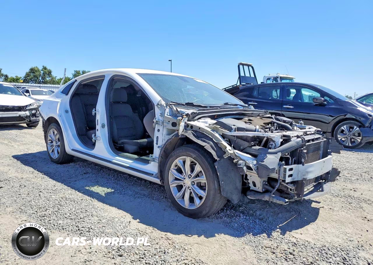 2019 Chevrolet Malibu Lt VIN:1G1ZD5ST2KF159045 - 4