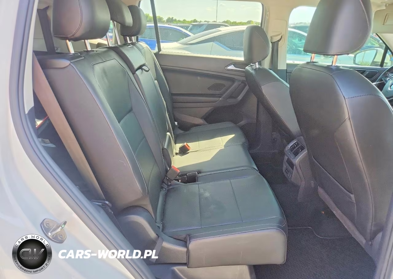 2018 Volkswagen Tiguan Se VIN:3VV3B7AX2JM061054 - 10
