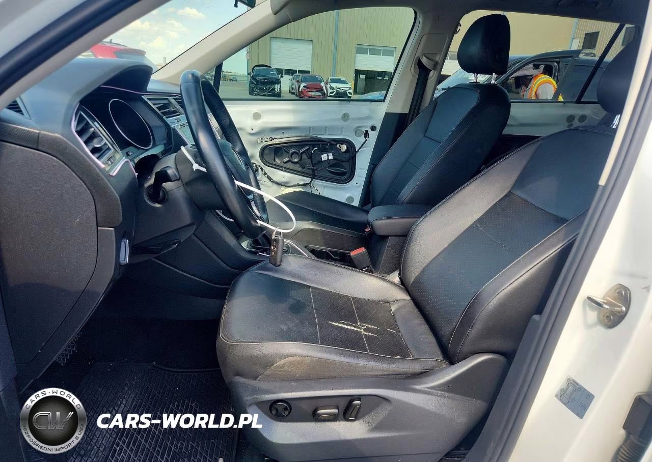 2018 Volkswagen Tiguan Se VIN:3VV3B7AX2JM061054 - 7