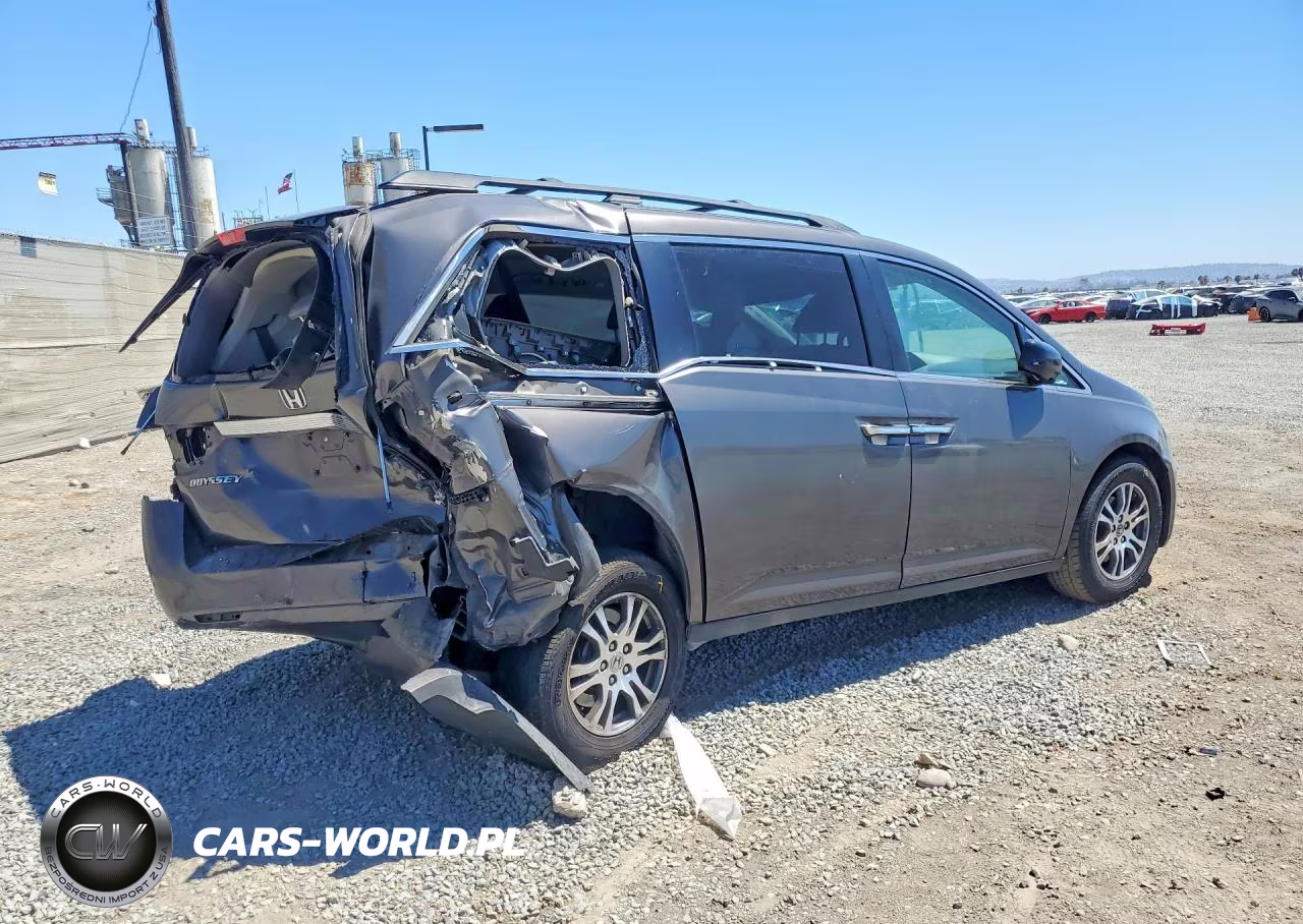 2013 Honda Odyssey Exl VIN:5FNRL5H62DB024540 - 3