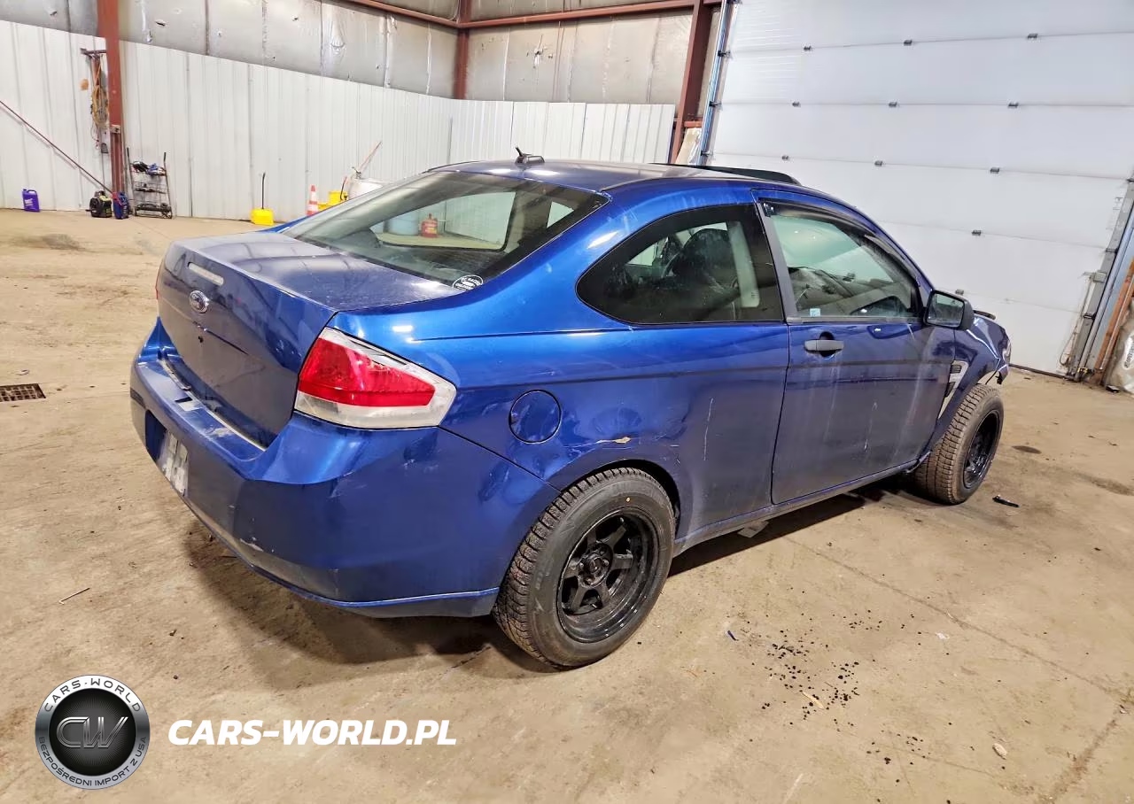 2008 Ford Focus Se VIN:1FAHP33NX8W237715 - 3
