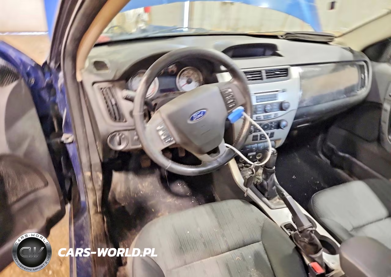 2008 Ford Focus Se VIN:1FAHP33NX8W237715 - 8