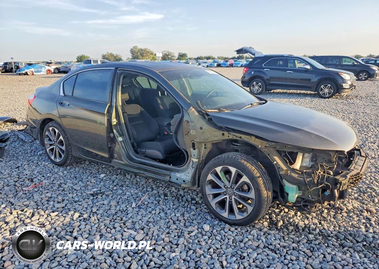 2015 Honda Accord Sport VIN:1HGCR2F5XFA070644 - 4