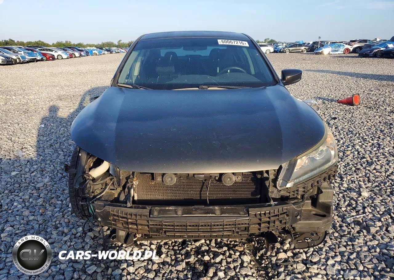 2015 Honda Accord Sport VIN:1HGCR2F5XFA070644 - 5