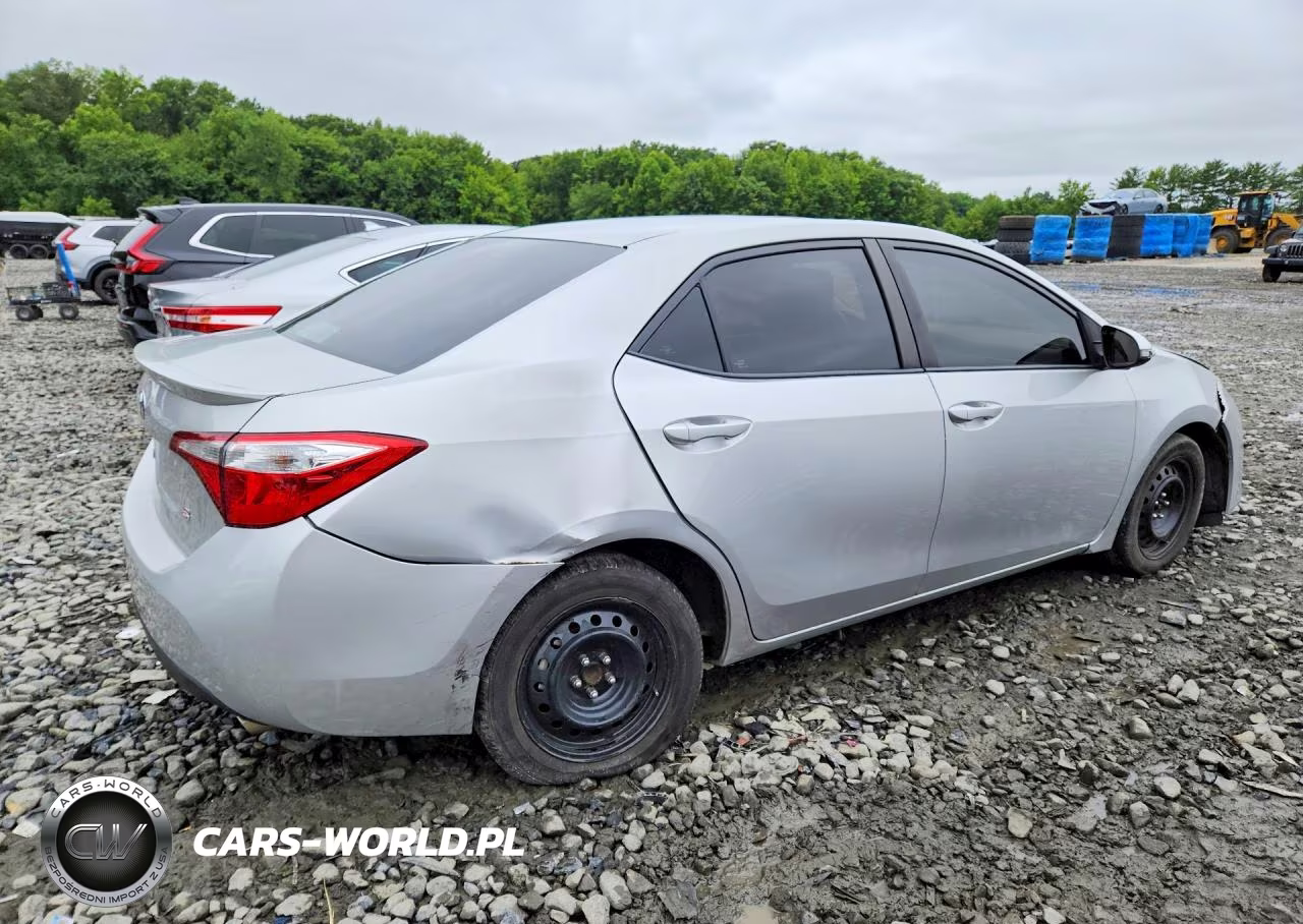 2014 Toyota Corolla S Plus VIN:2T1BURHE2EC118453 - 3