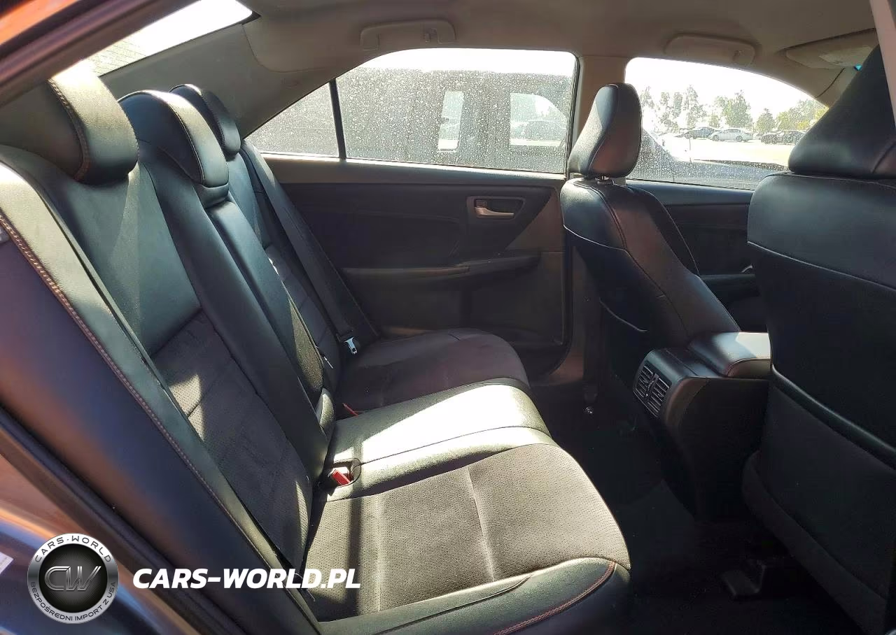 2015 Toyota Camry Xse VIN:4T1BF1FK2FU019958 - 10