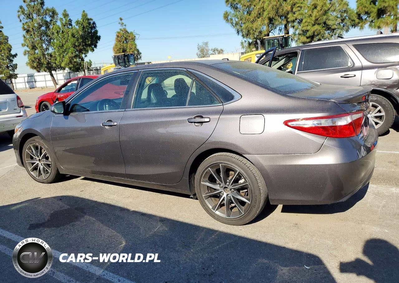 2015 Toyota Camry Xse VIN:4T1BF1FK2FU019958 - 2