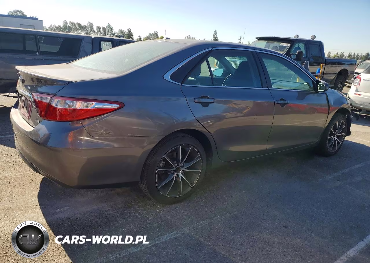 2015 Toyota Camry Xse VIN:4T1BF1FK2FU019958 - 3
