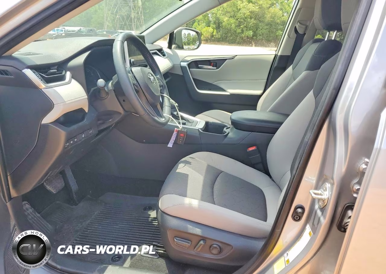 2025 Toyota Rav4 Hybrid Xle VIN:JTMRWRFV5SJ079210 - 7
