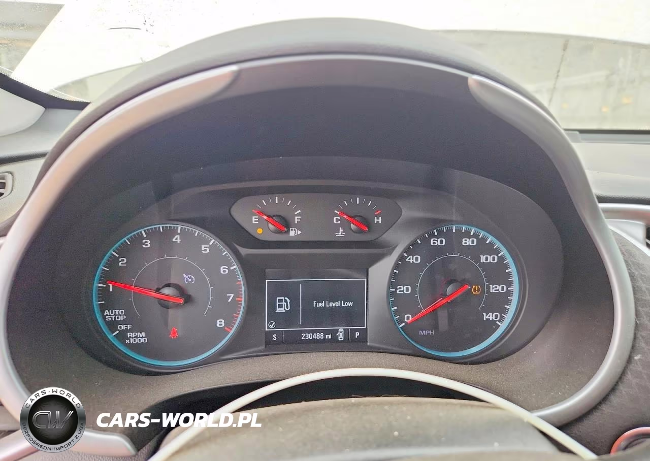 2019 Chevrolet Malibu Rs VIN:1G1ZG5STXKF167661 - 9