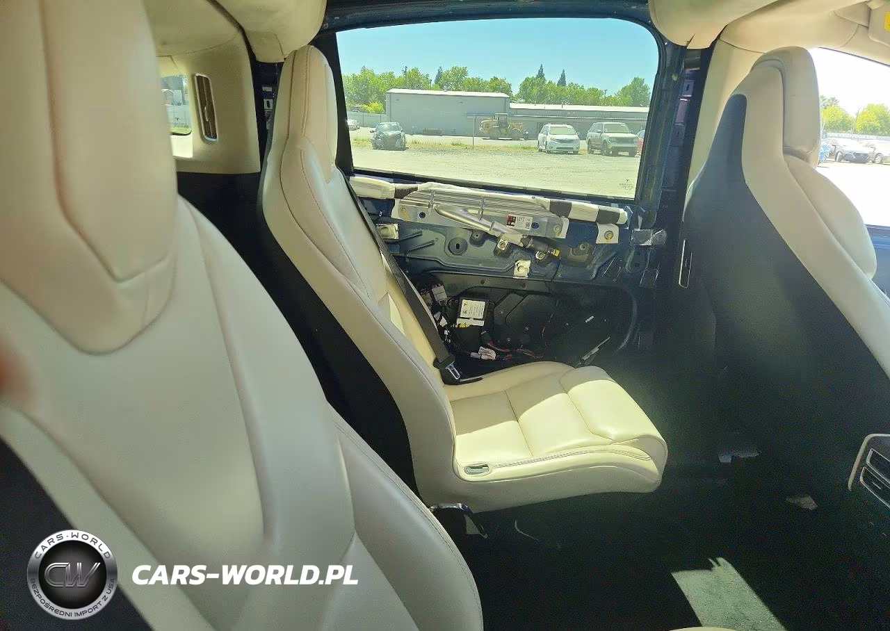 2017 Tesla Model X VIN:5YJXCBE25HF068805 - 11