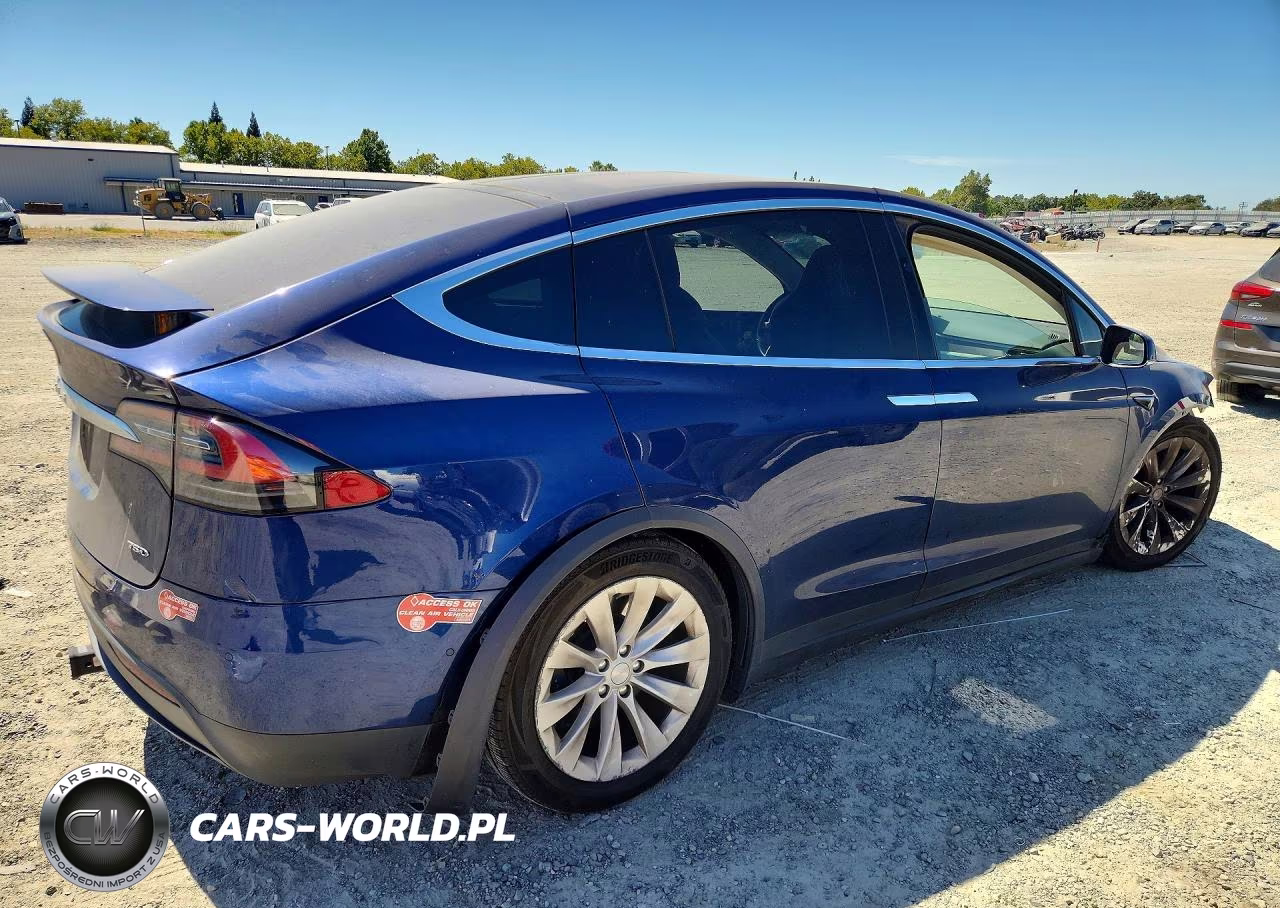 2017 Tesla Model X VIN:5YJXCBE25HF068805 - 3