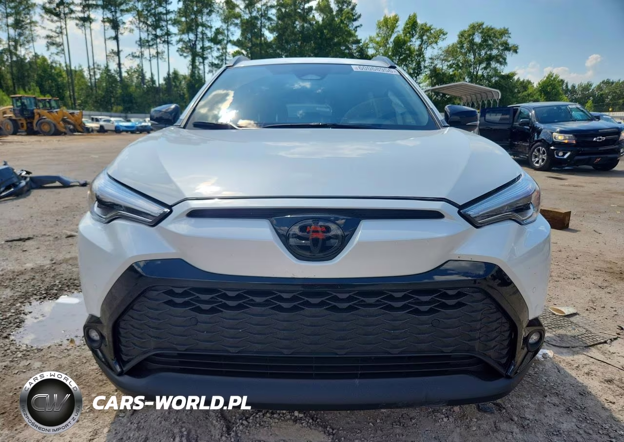 2025 Toyota Corolla Cross Hybrid Xse VIN:7MUFBABG7SV068628 - 4