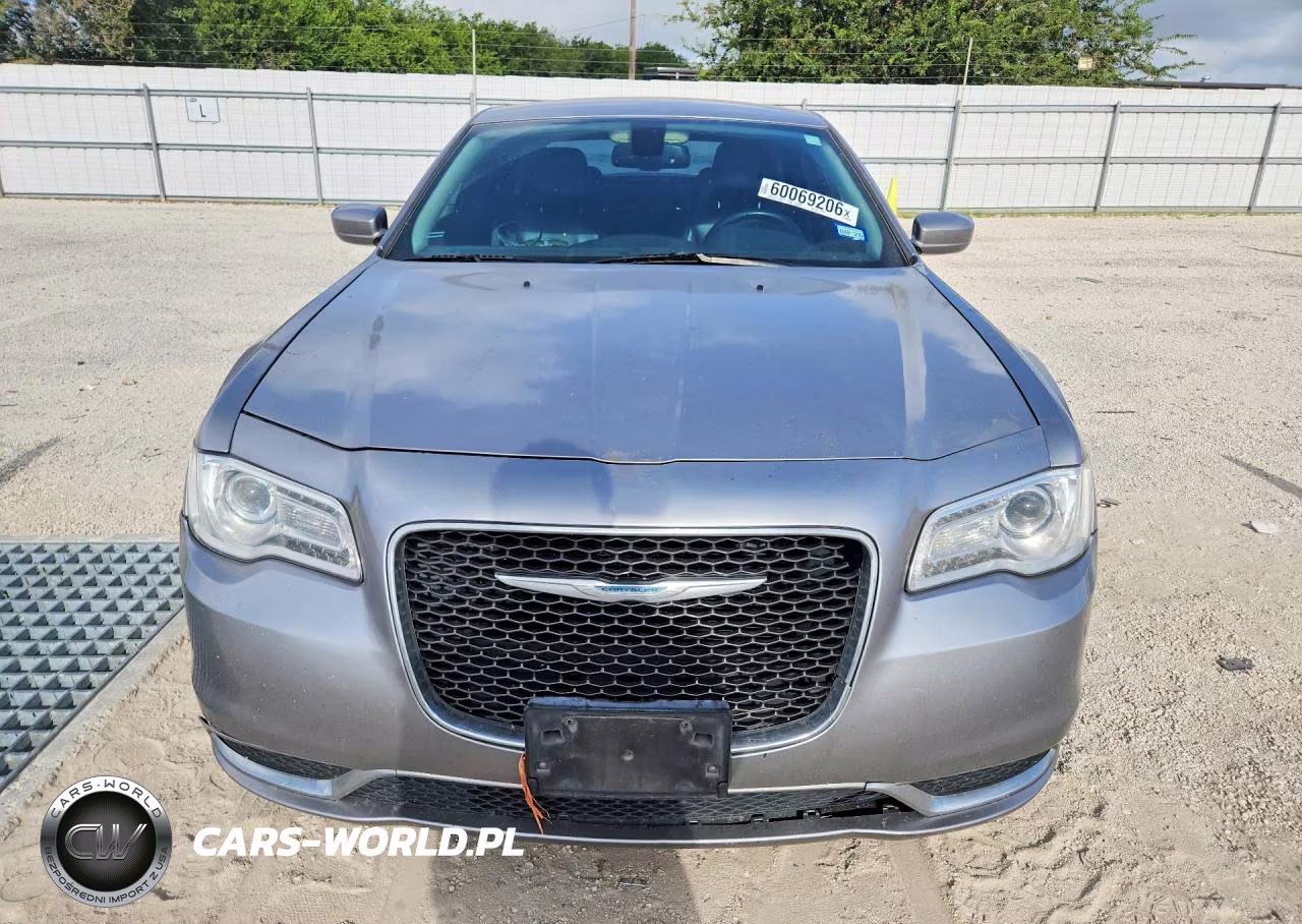 2015 Chrysler 300 Limited VIN:2C3CCAAGXFH763254 - 5