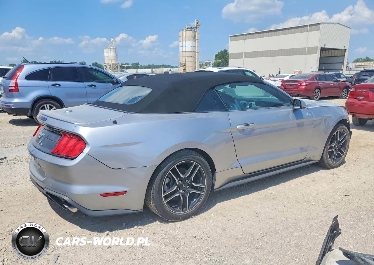 2021 Ford Mustang VIN:1FATP8UH9M5111815 - 3