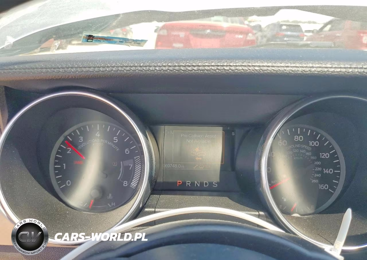 2021 Ford Mustang VIN:1FATP8UH9M5111815 - 9