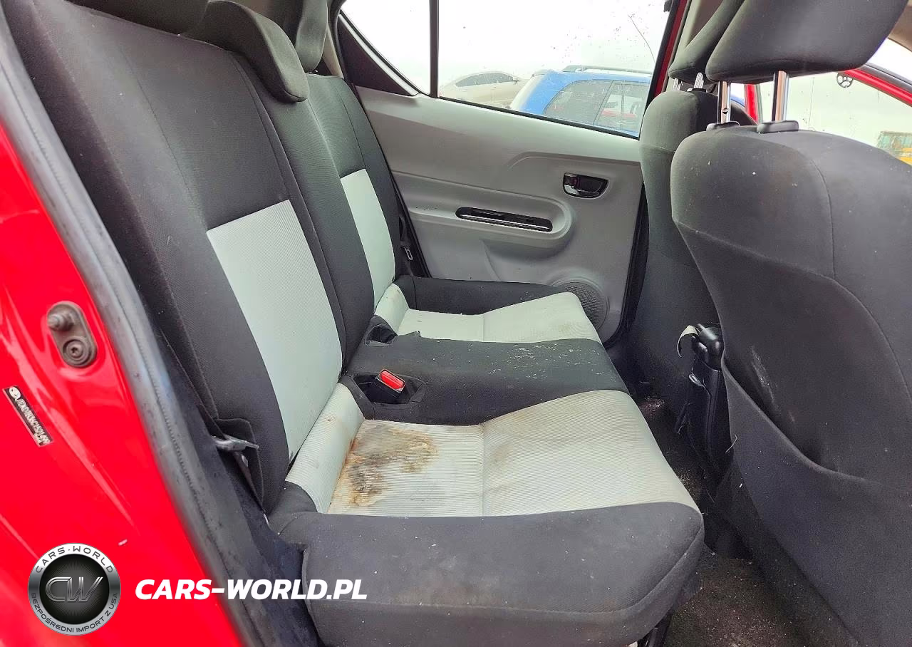 2012 Toyota Prius C Three VIN:JTDKDTB36C1521499 - 10