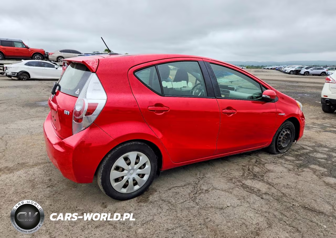 2012 Toyota Prius C Three VIN:JTDKDTB36C1521499 - 3