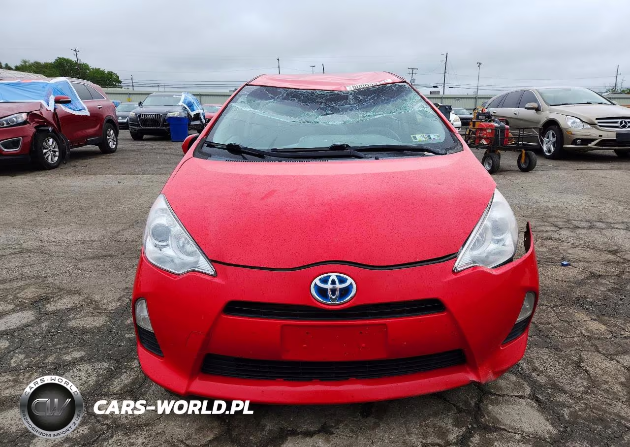 2012 Toyota Prius C Three VIN:JTDKDTB36C1521499 - 5