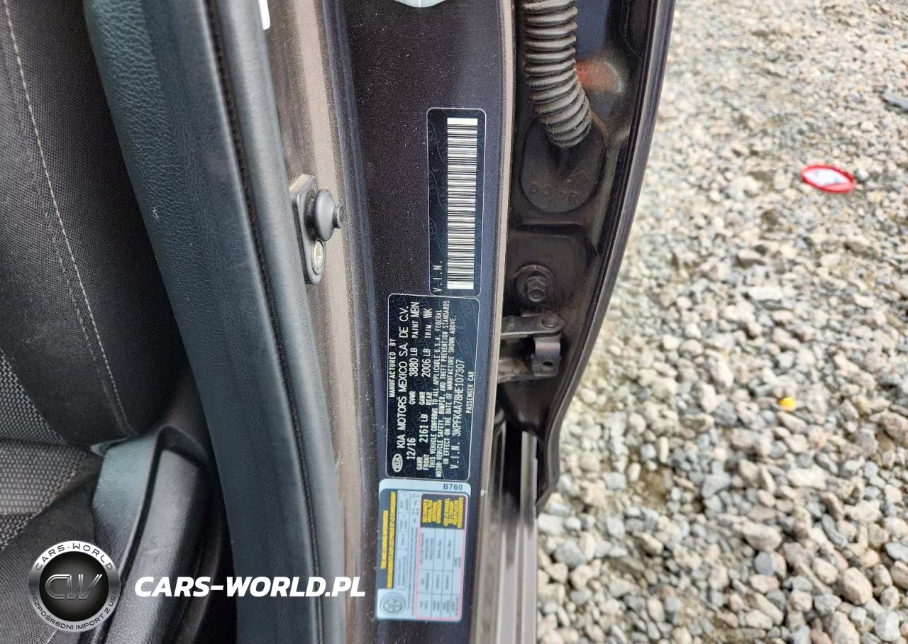 2017 Kia Forte Lx VIN:3KPFK4A78HE107307 - 12
