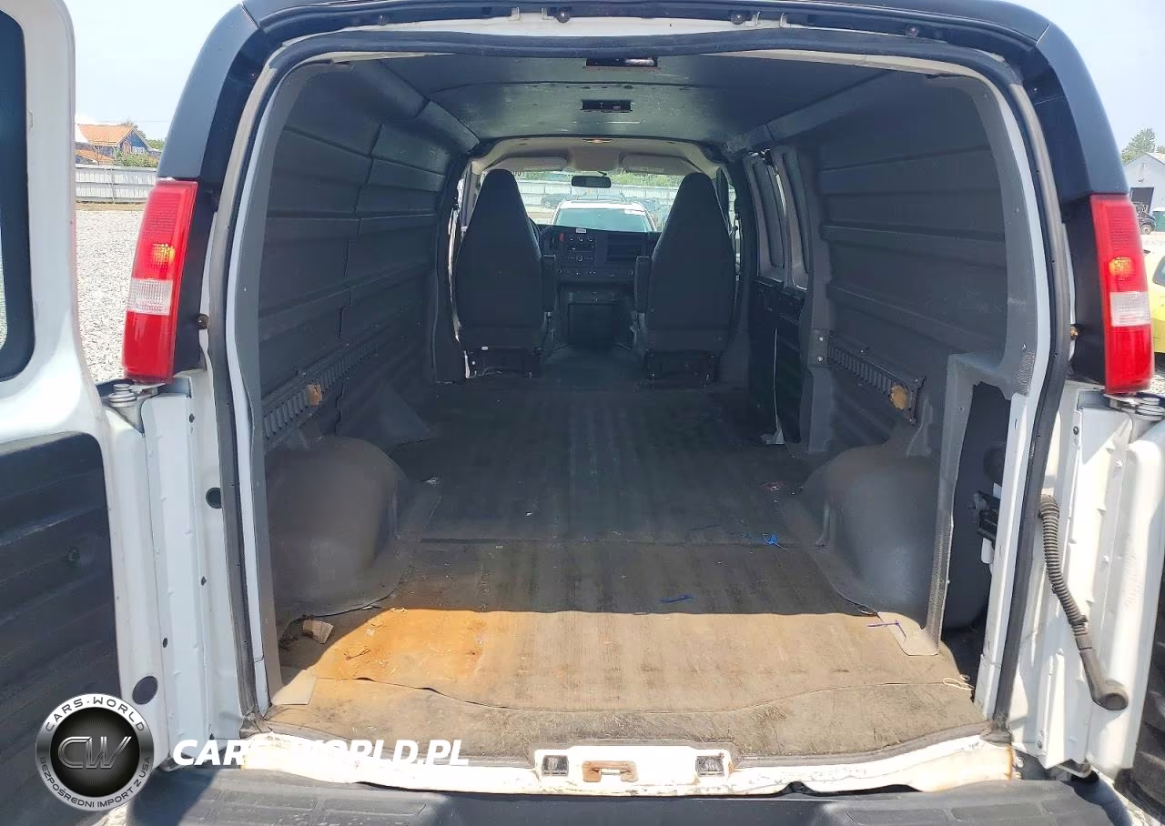 2019 Chevrolet Express G2500 VIN:1GCWGBFP6K1166204 - 10