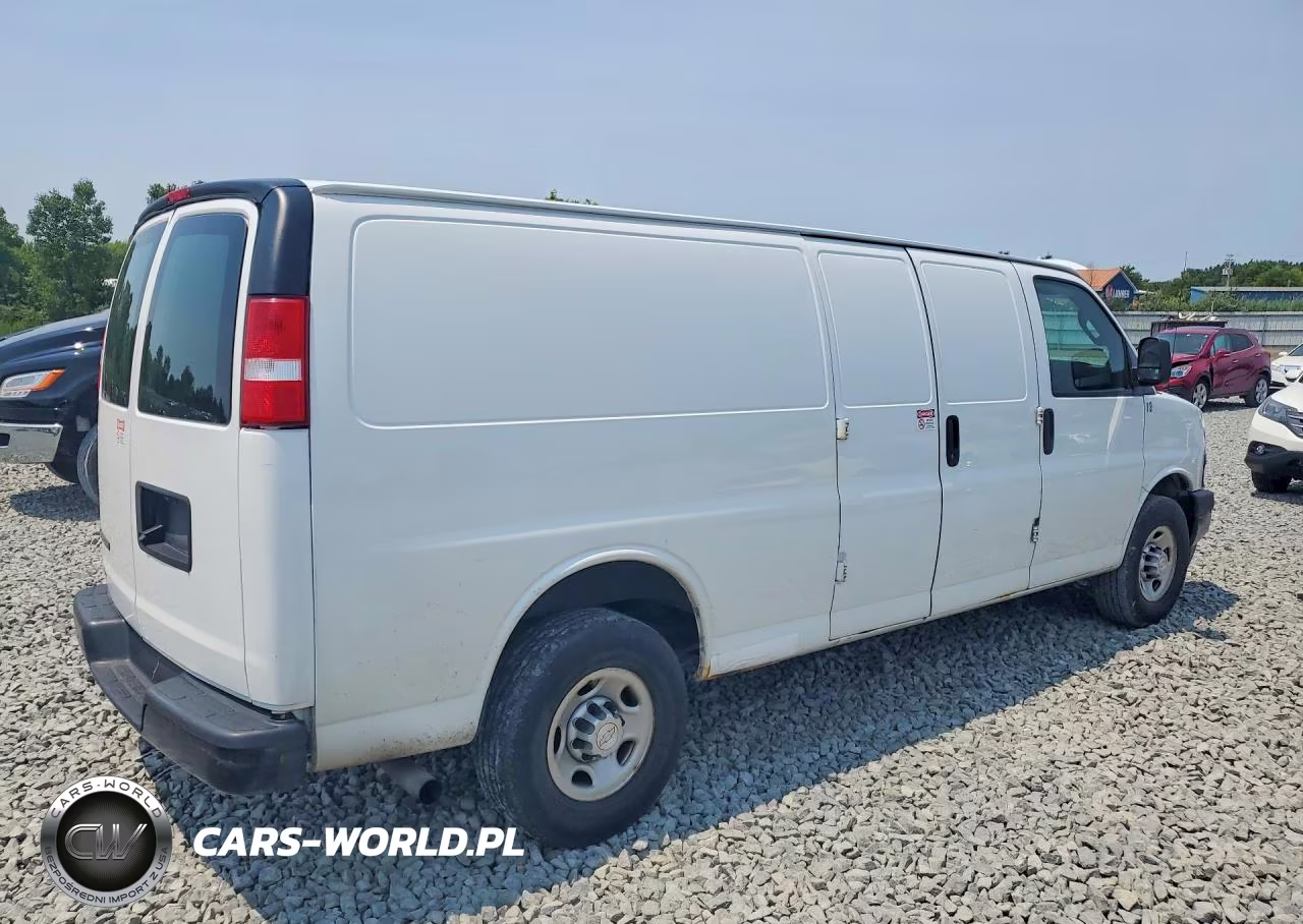 2019 Chevrolet Express G2500 VIN:1GCWGBFP6K1166204 - 3