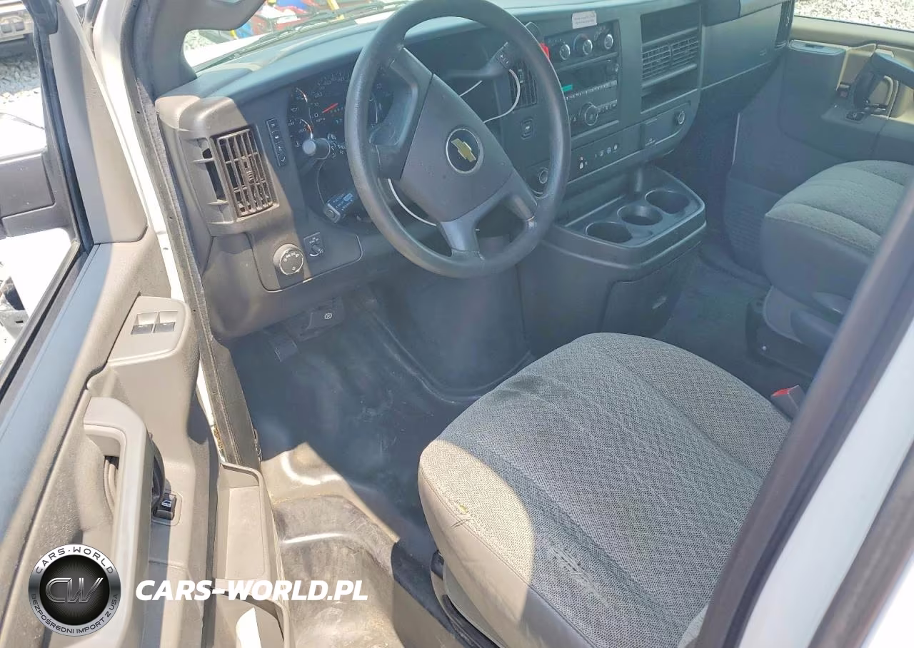 2019 Chevrolet Express G2500 VIN:1GCWGBFP6K1166204 - 8