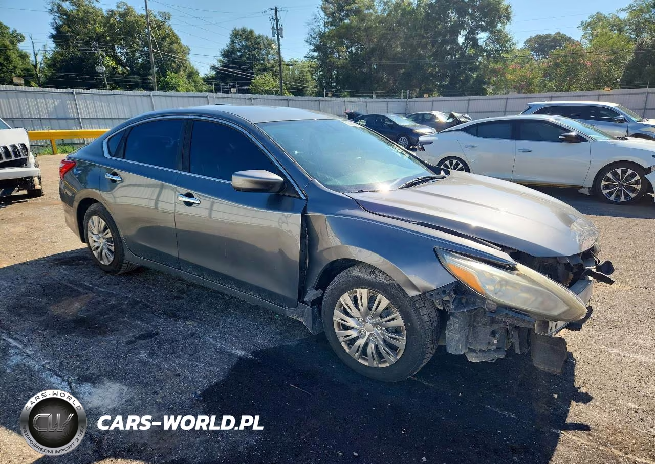 2017 Nissan Altima 2.5 S VIN:1N4AL3AP1HN323874 - 4
