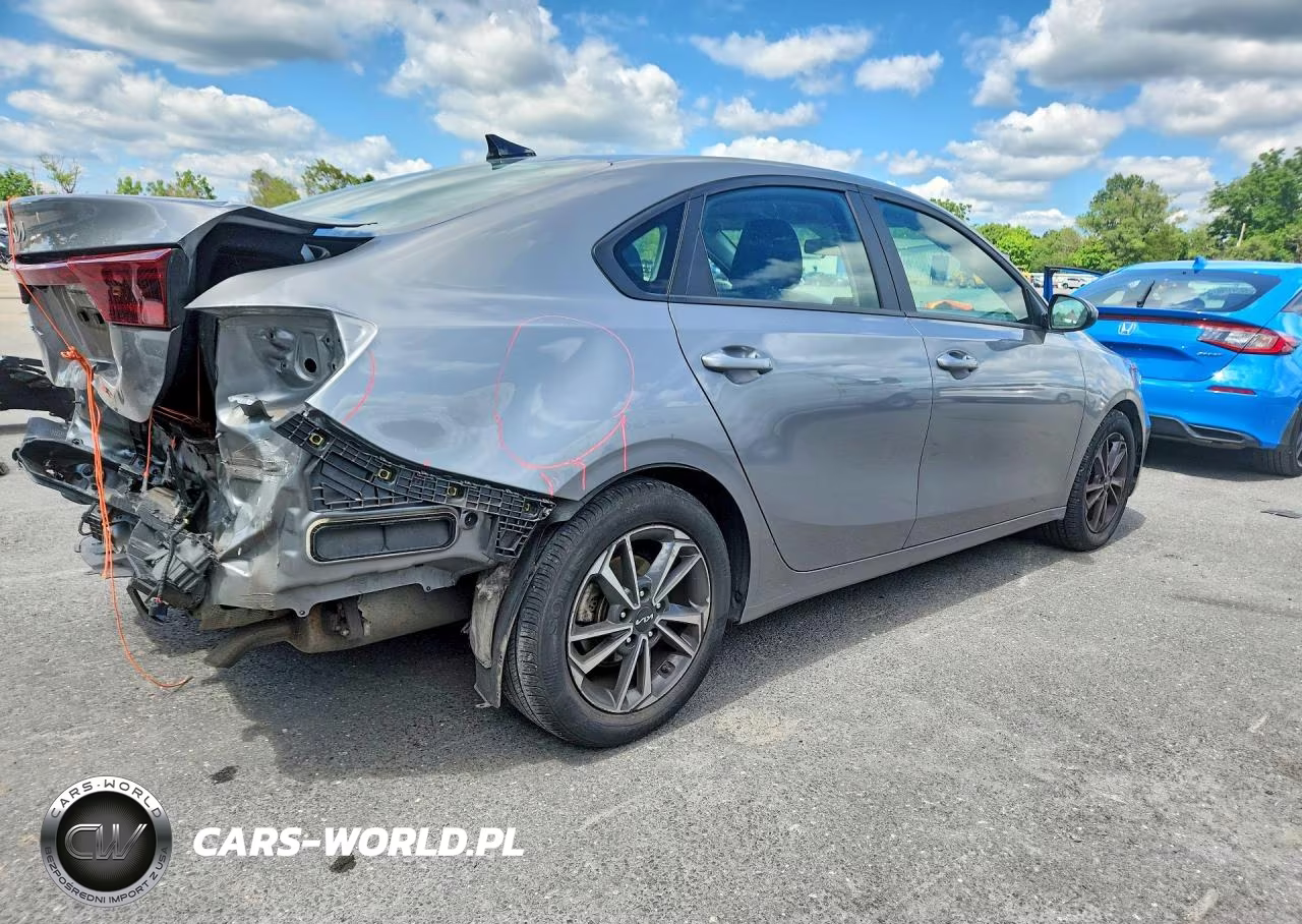 2024 Kia Forte Lxs VIN:3KPF24AD4RE716790 - 3