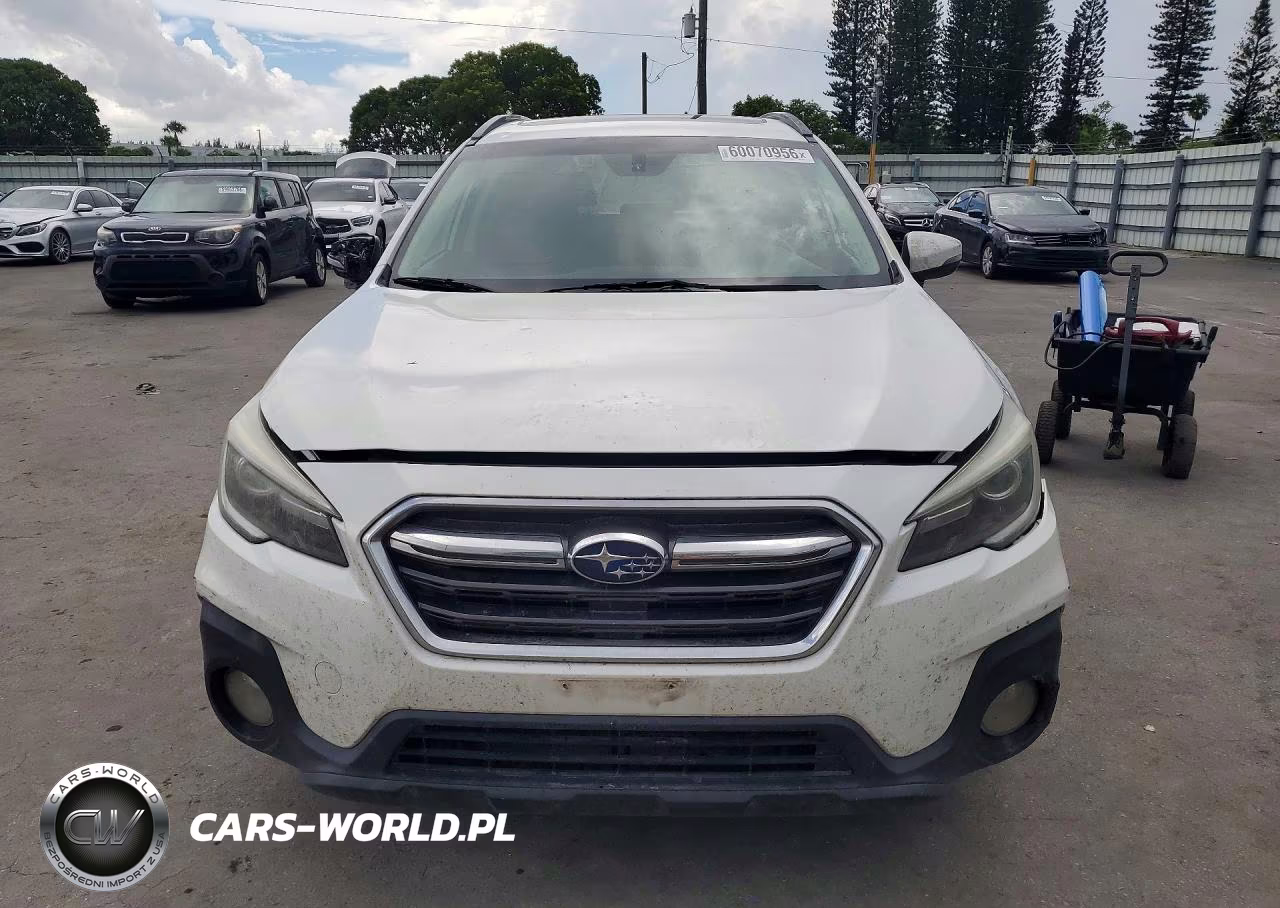 2019 Subaru Outback Touring VIN:4S4BSATC4K3255567 - 5