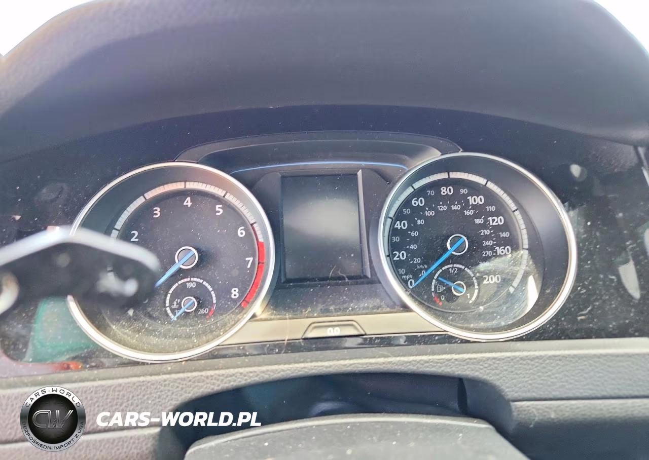 2015 Volkswagen Golf R VIN:WVWLF7AU3FW217795 - 9