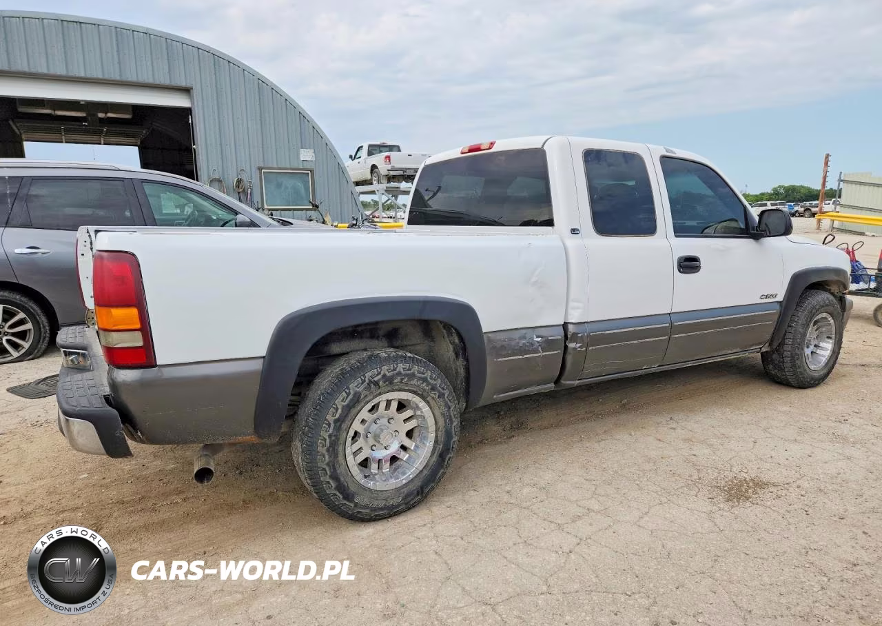 2000 Chevrolet Silverado C1500 VIN:2GCEC19T3Y1312099 - 3