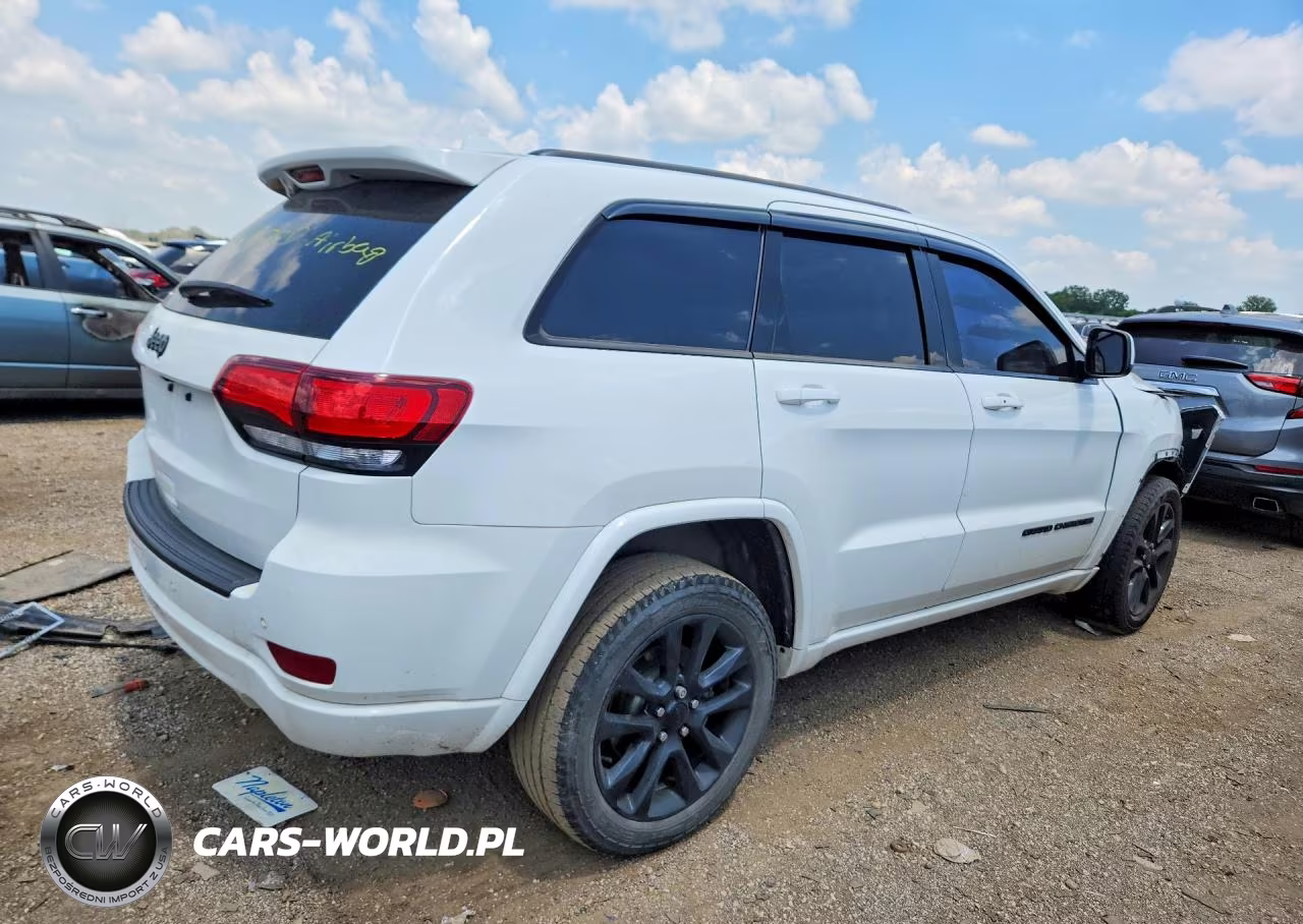 2021 Jeep Grand Cherokee Laredo VIN:1C4RJFAG2MC632733 - 3