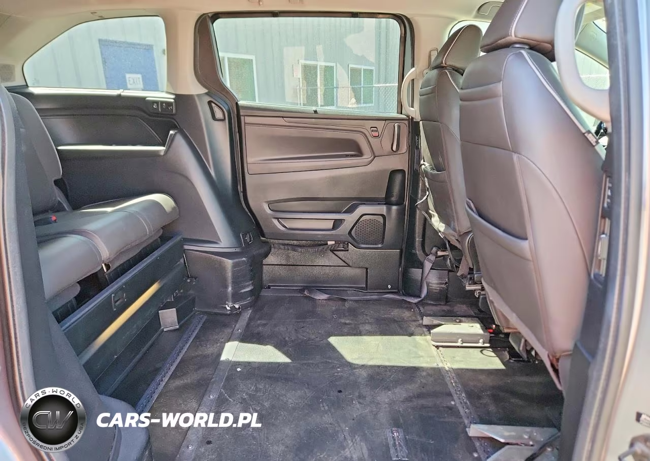 2021 Honda Odyssey Elite VIN:5FNRL6H97MB011797 - 11