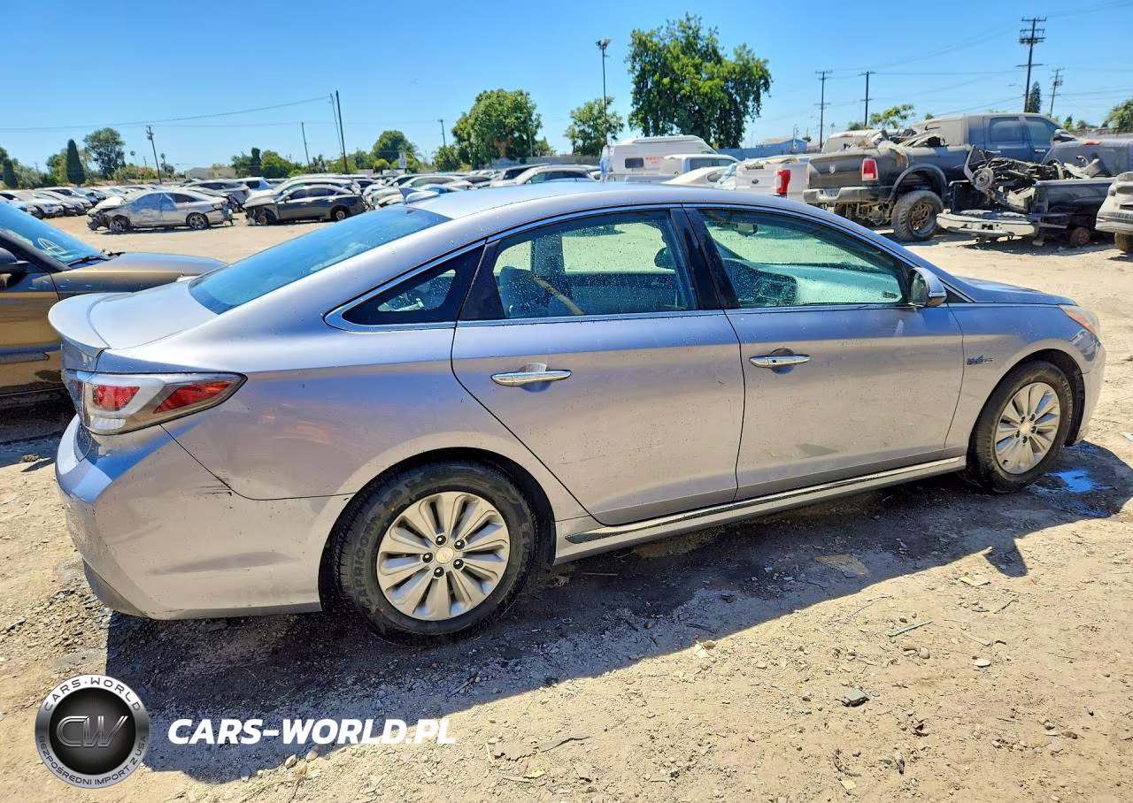2016 Hyundai Sonata Hybrid Se VIN:KMHE24L10GA011804 - 3