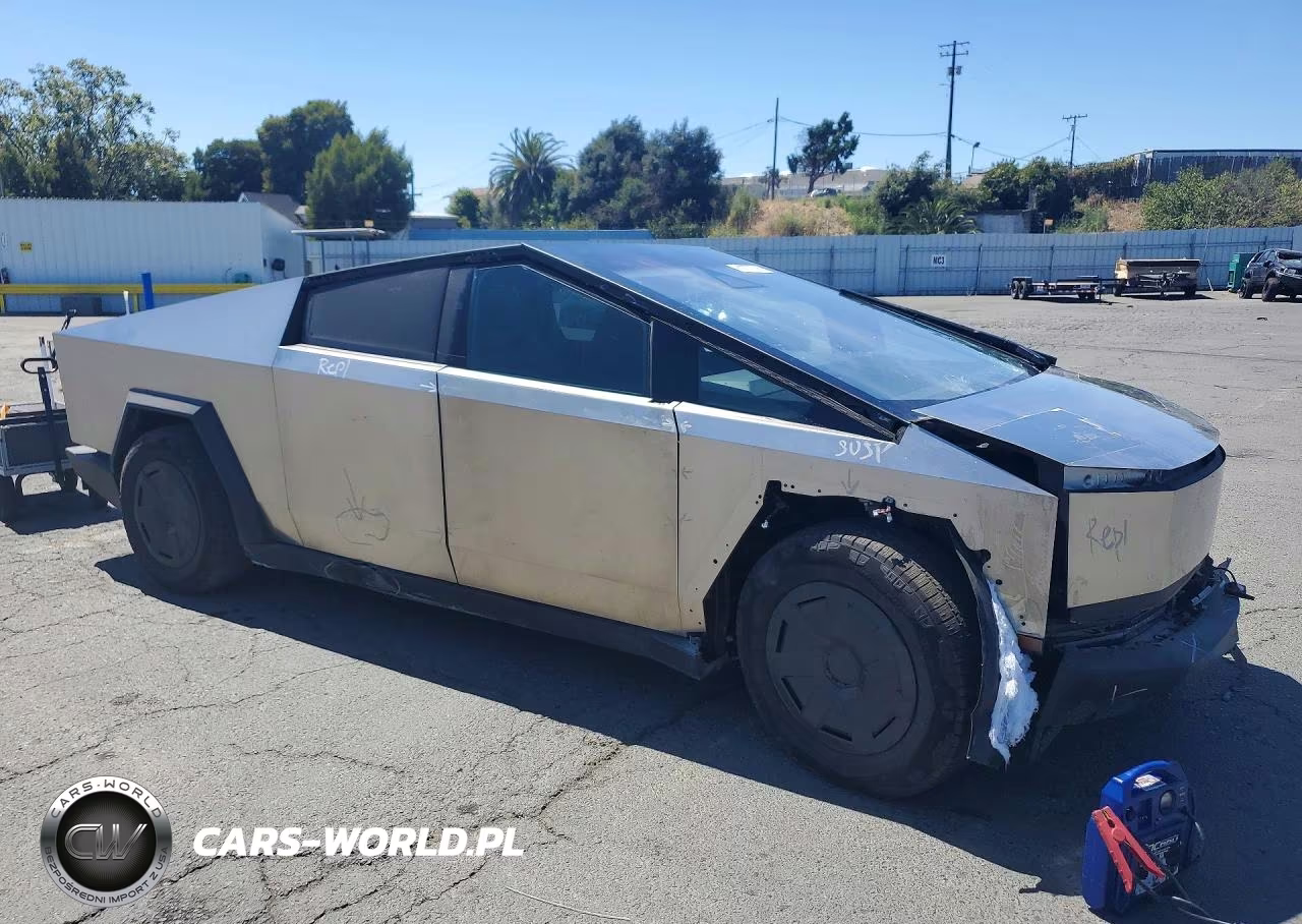 2024 Tesla Cybertruck All-Wheel Drive VIN:7G2CEHED4RA050983 - 4
