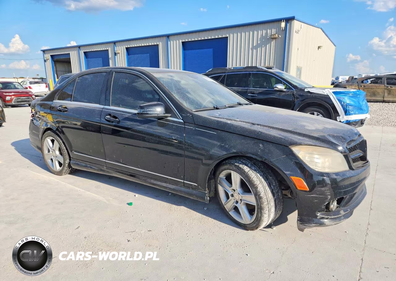 2010 Mercedes-Benz C 300 VIN:WDDGF5EB8AF439388 - 4