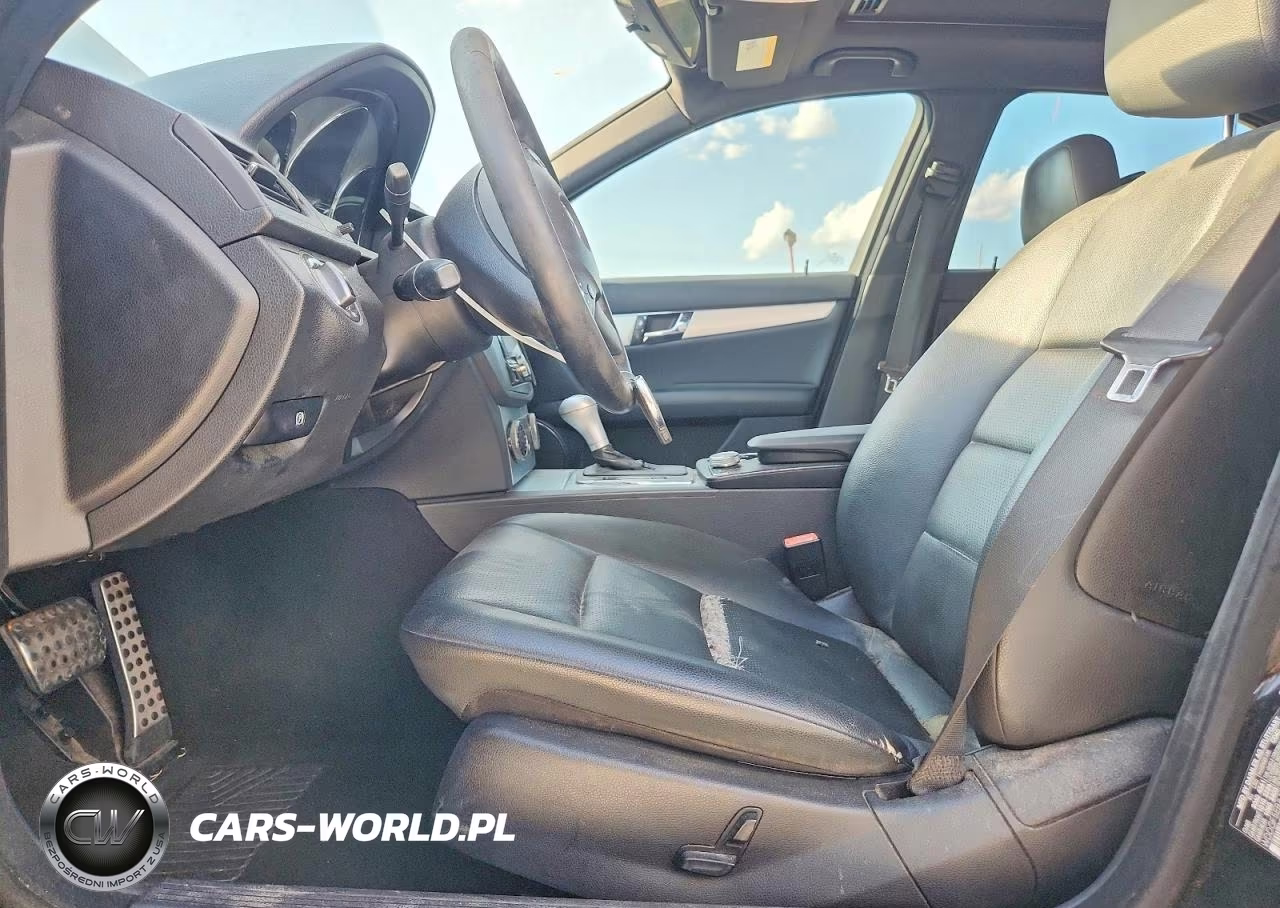 2010 Mercedes-Benz C 300 VIN:WDDGF5EB8AF439388 - 7