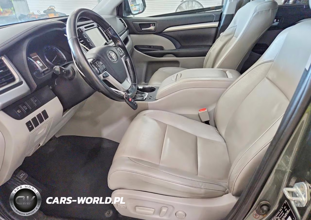 2019 Toyota Highlander Xle VIN:5TDJZRFH7KS979592 - 7