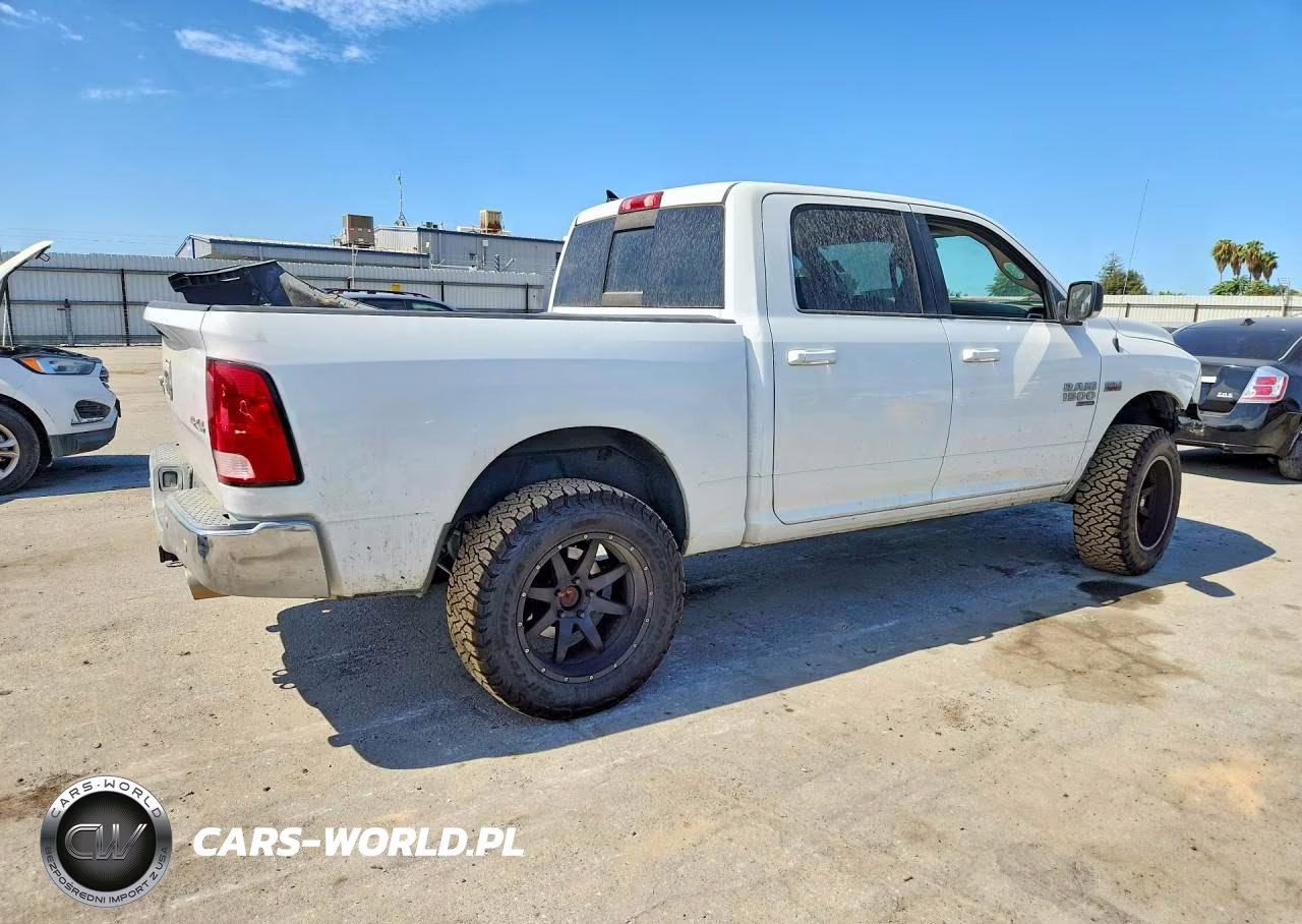 2019 Ram 1500 Classic Slt VIN:1C6RR7LT5KS708027 - 3