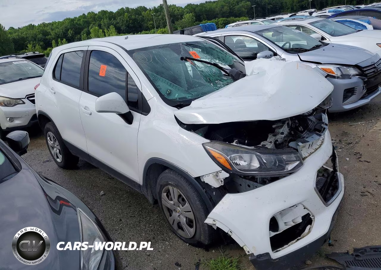 2018 Chevrolet Trax Ls VIN:KL7CJKSB2JB548184 - 4