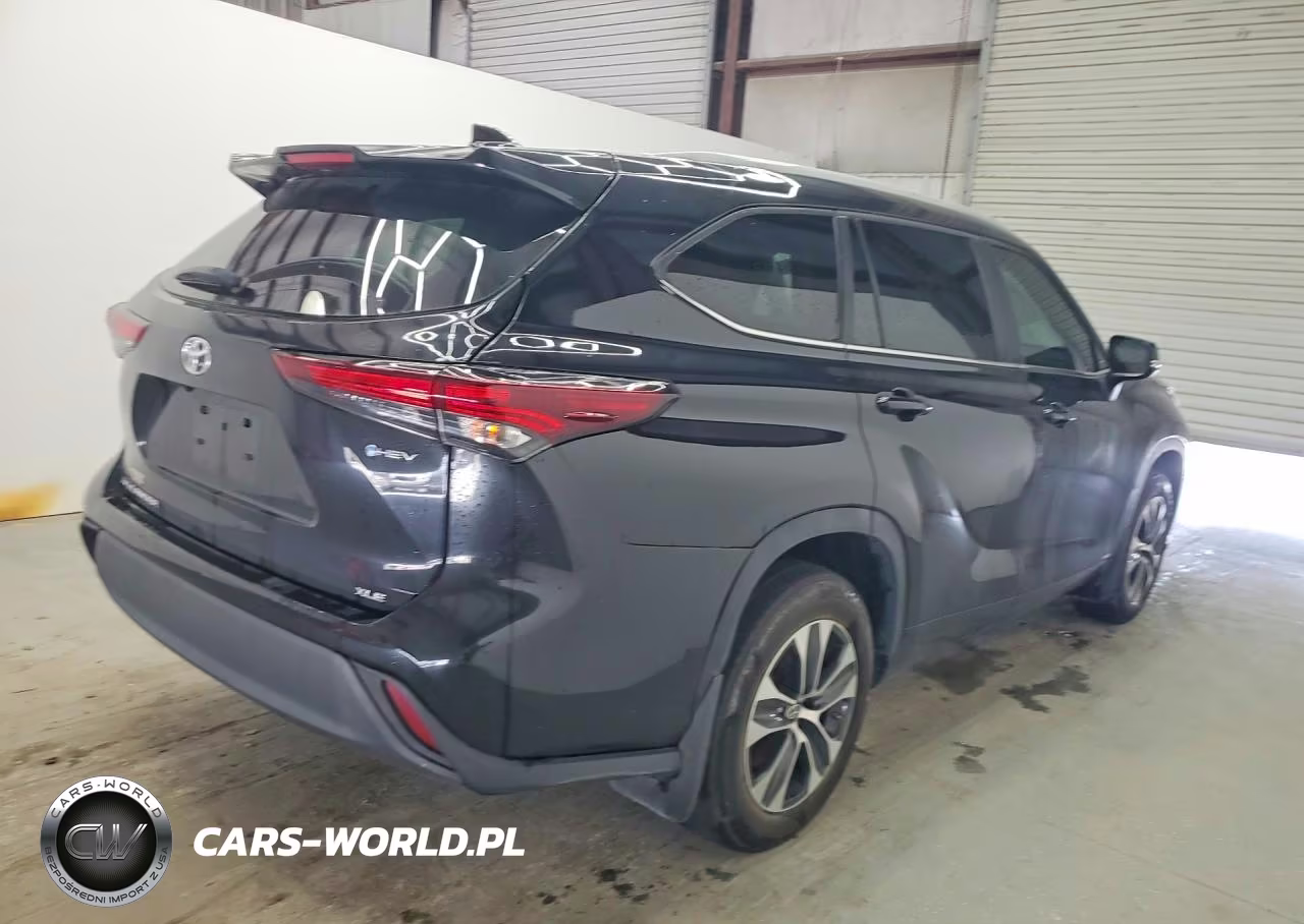 2025 Toyota Highlander Hybrid Xle VIN:5TDKBRCHXSS650513 - 3