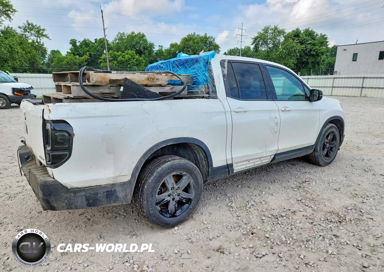 2022 Honda Ridgeline Black Edition VIN:5FPYK3F88NB019701 - 3