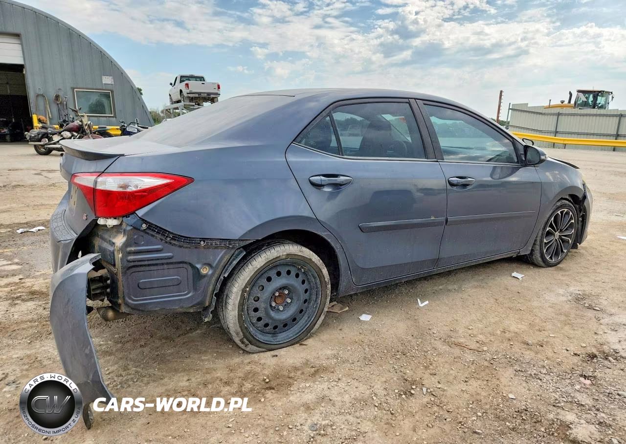 2015 Toyota Corolla S Plus VIN:5YFBURHE2FP212978 - 3