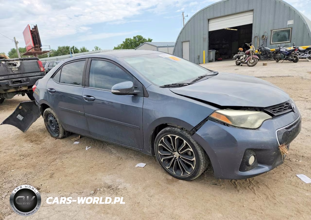 2015 Toyota Corolla S Plus VIN:5YFBURHE2FP212978 - 4