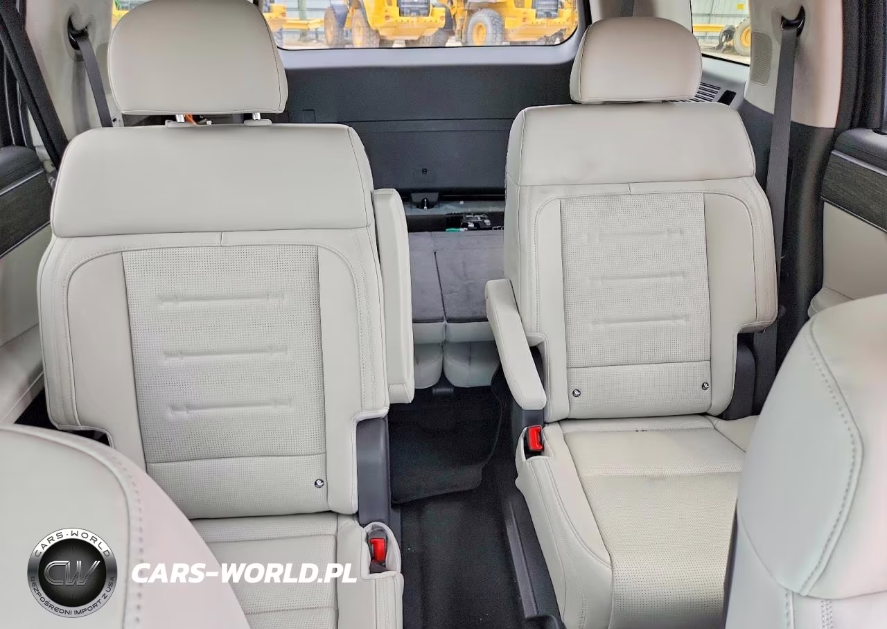 2025 Hyundai Santa Fe Calligraphy VIN:5NMP54G14SH055060 - 10