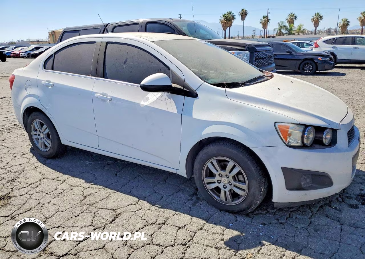 2014 Chevrolet Sonic Lt VIN:1G1JC5SHXE4233453 - 4