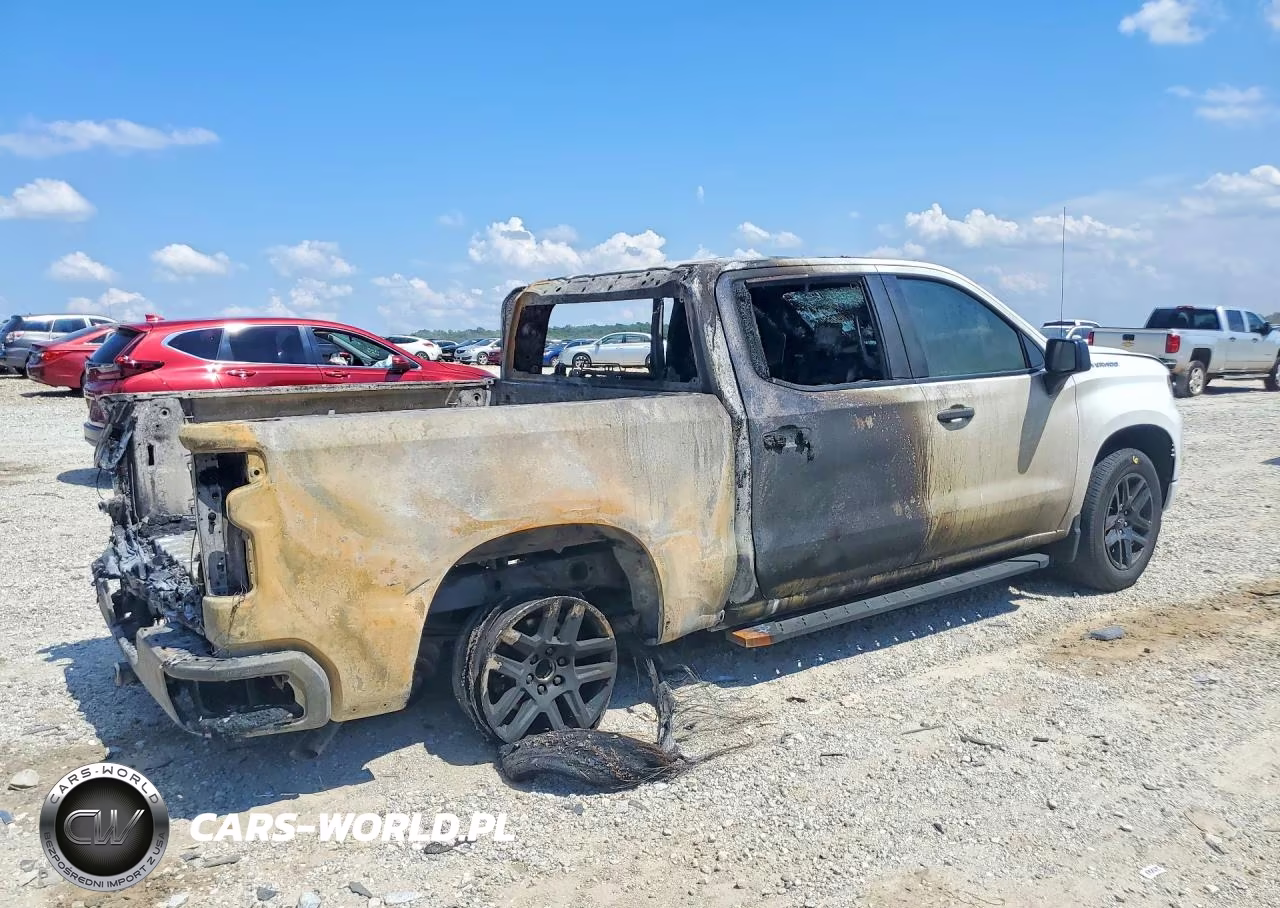 2024 Chevrolet Silverado C1500 Custom VIN:3GCPABEK4RG406101 - 3